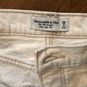 White jeans NWOT ultra high rise